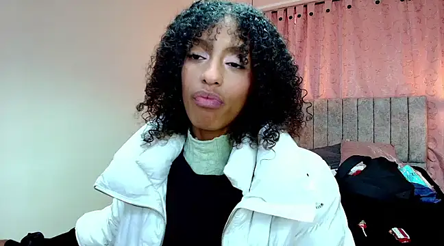 Zia Green online show from 03/08/25, 07:42