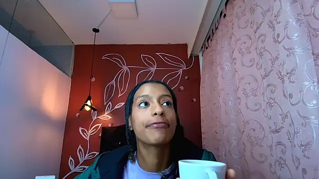 Zia Green online show from 02/11/25, 03:29