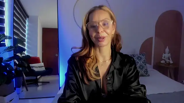 AvaCollinss online show from 04/04/26, 12:56