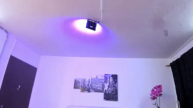 Snapshot of Amy_Kiitty_ chatting on 10/31/25, 12:57 Amy Kiitty online show from 10/31/25, 12:57