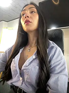 Amy Kiitty  online show from 05/06/26, 01:37