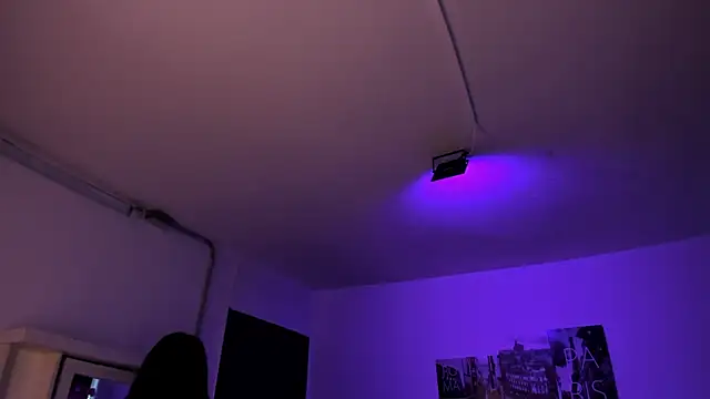 Snapshot of Amy_Kiitty_ chatting on 12/17/25, 01:27 Amy Kiitty online show from 12/17/25, 01:27