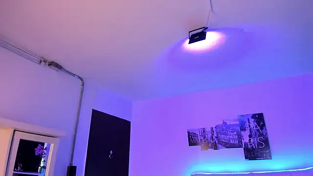 Snapshot of Amy_Kiitty_ chatting on 11/15/25, 12:42 Amy Kiitty online show from 11/15/25, 12:42