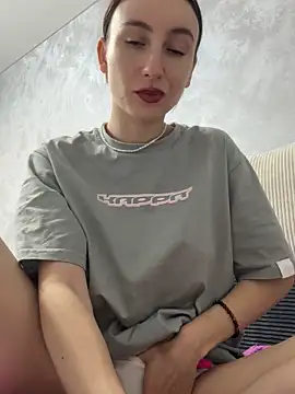 viviandaimond1 online show from 11/03/25, 05:49