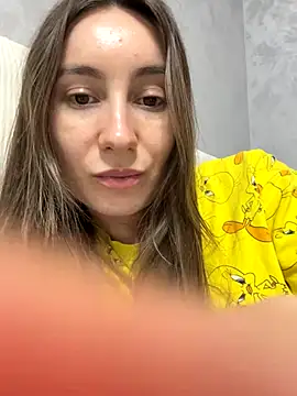 viviandaimond1 online show from 10/17/25, 04:20