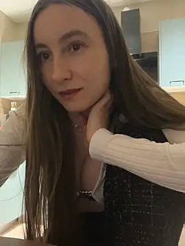 viviandaimond1 online show from 03/01/25, 09:04