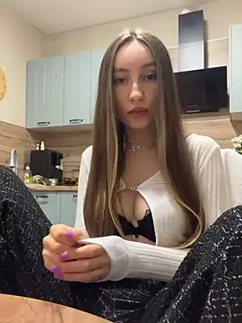 viviandaimond1 online show from 03/02/25, 06:57