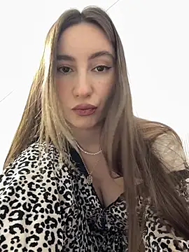 viviandaimond1 online show from 11/28/25, 05:35