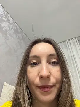 viviandaimond1 online show from 02/05/26, 07:53