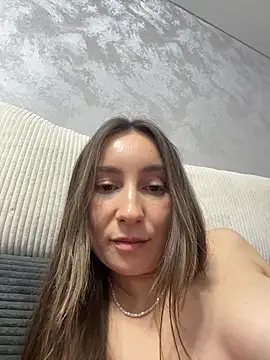 viviandaimond1 online show from 12/13/25, 08:04