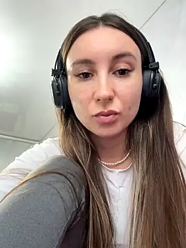 viviandaimond1 online show from 11/13/25, 10:41