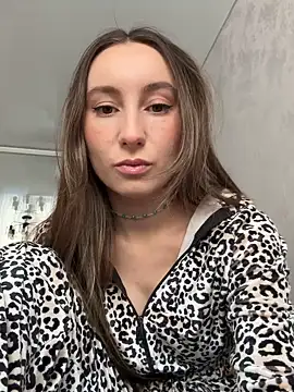 viviandaimond1 online show from 10/02/25, 10:51