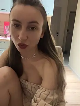 viviandaimond1 online show from 03/11/25, 05:57