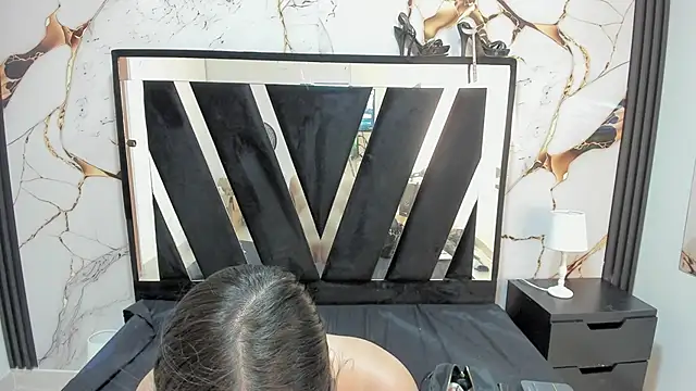 Snapshot of KarinaSimonz chatting on 10/05/25, 01:46 KarinaSimonz online show from 10/05/25, 01:46