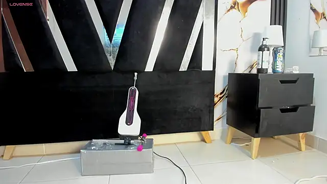 KarinaSimonz online show from 12/19/25, 07:49