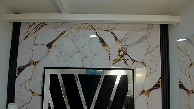 KarinaSimonz online show from 11/11/25, 08:25