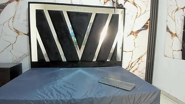 KarinaSimonz online show from 10/29/25, 07:35