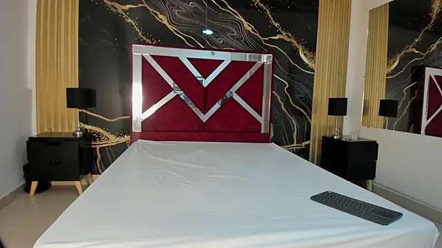 KarinaSimonz online show from 12/14/25, 07:41