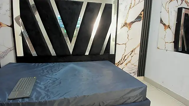 KarinaSimonz online show from 11/15/25, 07:40