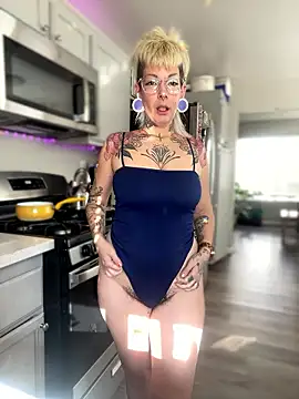 GoldieBakeman online show from 01/14/26, 06:00