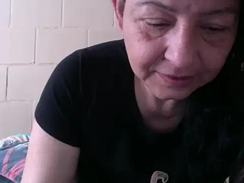 straichathot 08 online show from 11/12/25, 03:05