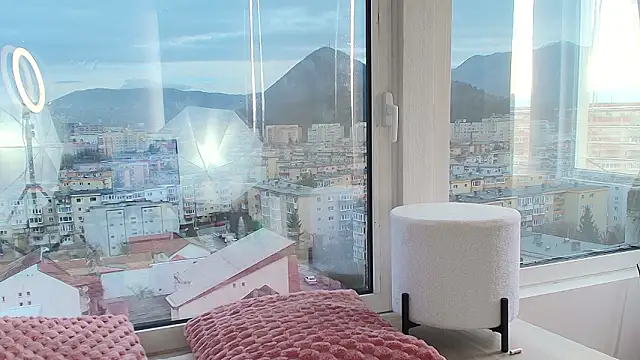 Lorennameliyy online show from 02/10/26, 07:18