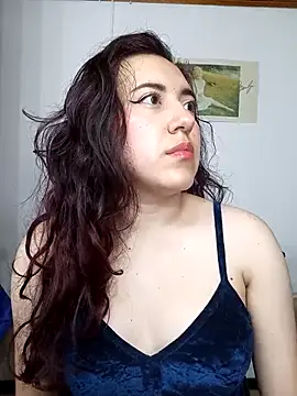 Snapshot of Emi_chik chatting on 02/27/25, 05:47 Emi chik online show from 02/27/25, 05:47