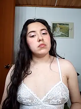 Emi chik online show from 02/15/26, 10:25