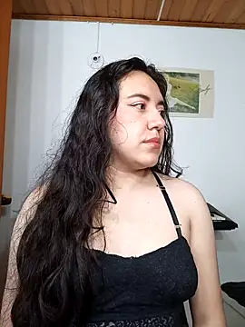 Emi chik online show from 01/14/26, 10:41