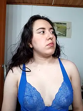 Emi chik online show from 02/08/26, 10:24