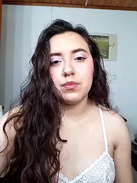 Snapshot of Emi_chik chatting on 10/26/25, 10:48 Emi chik online show from 10/26/25, 10:48