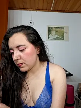 Emi chik online show from 06/19/26, 05:46