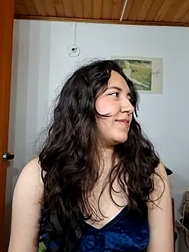 Emi chik online show from 06/25/26, 06:18