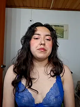 Emi chik online show from 07/03/26, 04:41