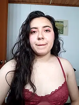 Emi chik online show from 12/20/25, 10:40