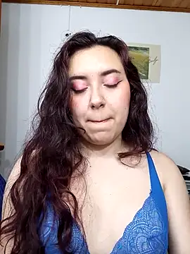 Snapshot of Emi_chik chatting on 03/22/25, 10:15 Emi chik online show from 03/22/25, 10:15