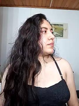 Snapshot of Emi_chik chatting on 12/18/25, 09:58 Emi chik online show from 12/18/25, 09:58