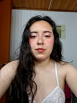 Emi chik online show from 04/05/26, 09:27