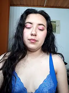 Snapshot of Emi_chik chatting on 11/27/25, 09:54 Emi chik online show from 11/27/25, 09:54