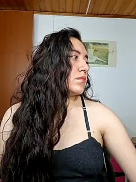 Emi chik online show from 04/02/26, 11:39