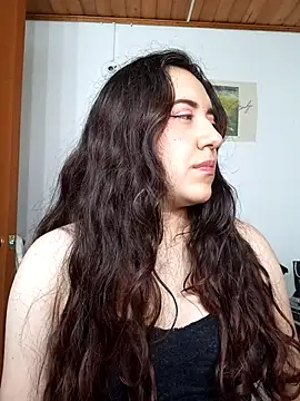 Snapshot of Emi_chik chatting on 10/30/25, 11:41 Emi chik online show from 10/30/25, 11:41