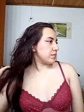 Snapshot of Emi_chik chatting on 02/22/25, 04:29 Emi chik online show from 02/22/25, 04:29