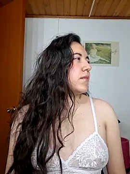 Emi chik online show from 03/29/26, 09:44