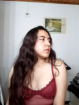 Snapshot of Emi_chik chatting on 10/09/25, 10:27 Emi chik online show from 10/09/25, 10:27