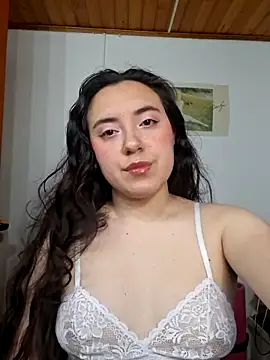 Emi chik online show from 04/26/26, 03:15