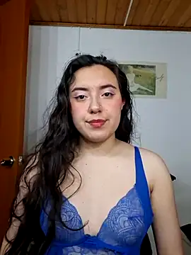 Emi chik online show from 03/01/26, 10:26