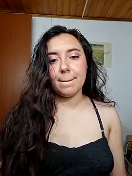 Emi chik online show from 05/29/26, 05:57