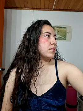 Emi chik online show from 03/25/26, 11:31