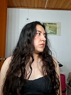 Emi chik online show from 05/01/26, 04:39