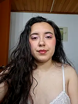 Emi chik online show from 05/31/26, 05:35